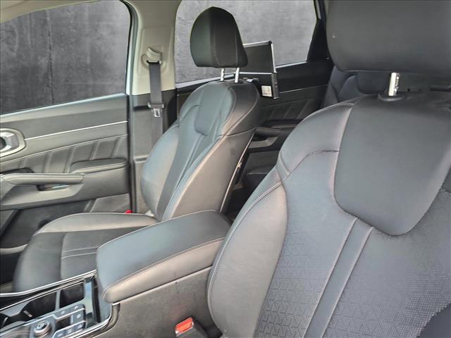 used 2023 Kia Sorento car, priced at $29,894
