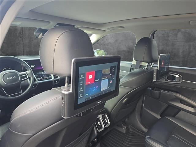 used 2023 Kia Sorento car, priced at $29,894
