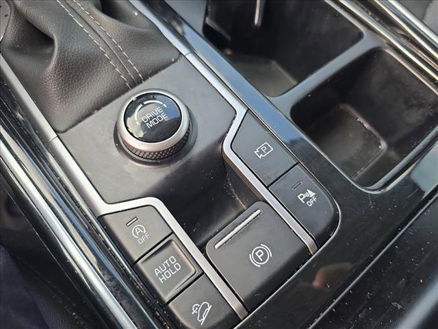 used 2023 Kia Sorento car, priced at $29,894