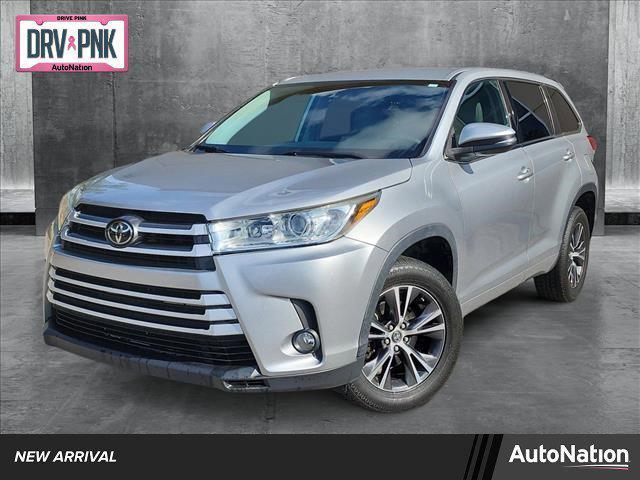 used 2018 Toyota Highlander car, priced at $22,504