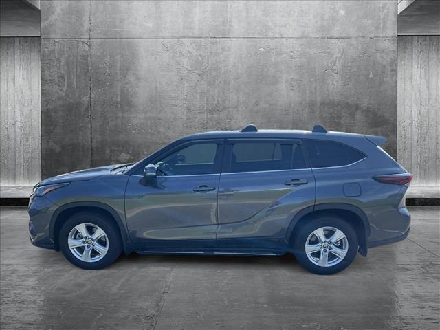 used 2024 Toyota Highlander car, priced at $36,899