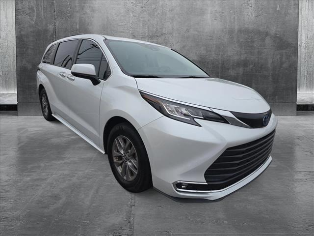 used 2022 Toyota Sienna car, priced at $39,393