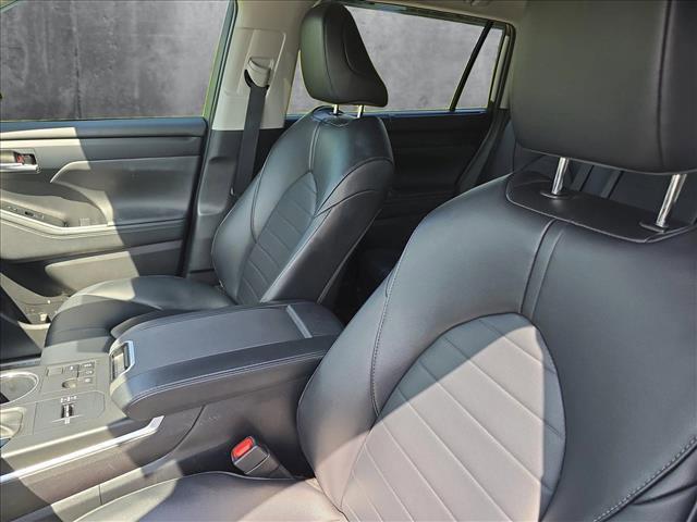 used 2023 Toyota Highlander car, priced at $36,437