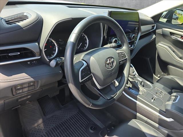 used 2023 Toyota Highlander car, priced at $36,437