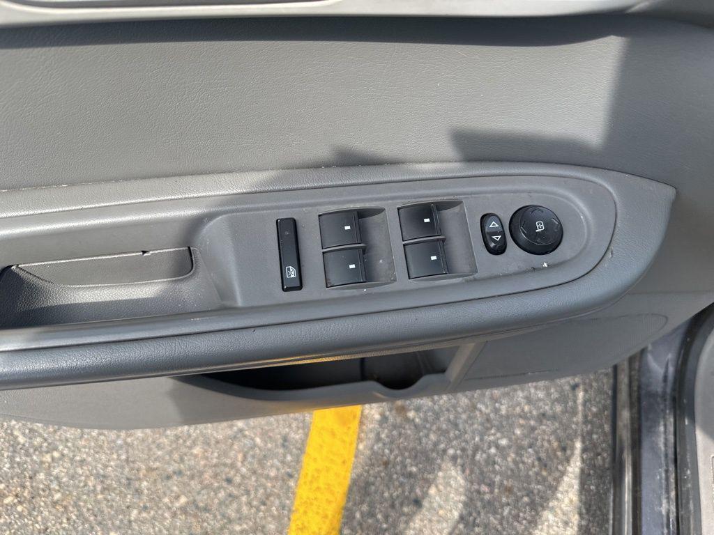 used 2014 Chevrolet Traverse car, priced at $3,536