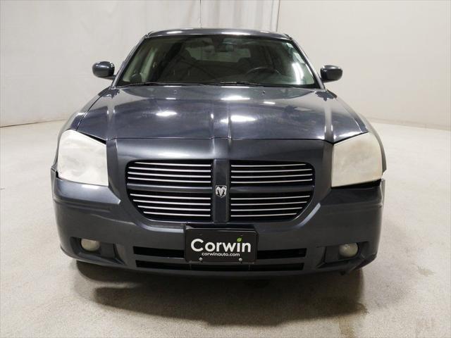 used 2007 Dodge Magnum car, priced at $5,000