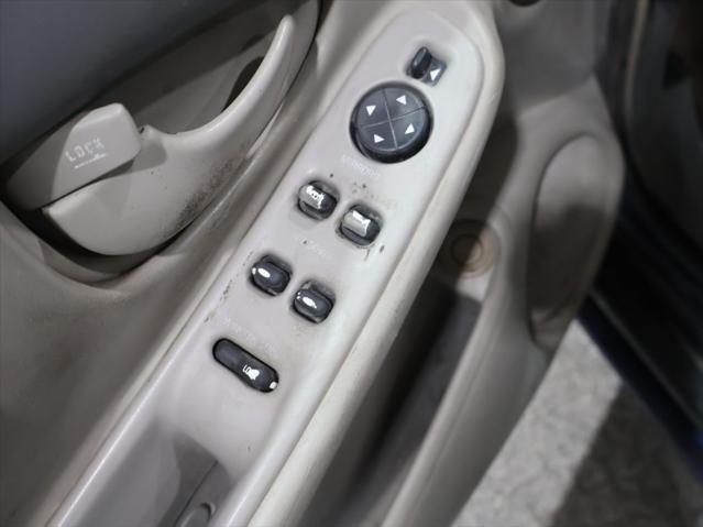 used 2004 Oldsmobile Alero car, priced at $2,995