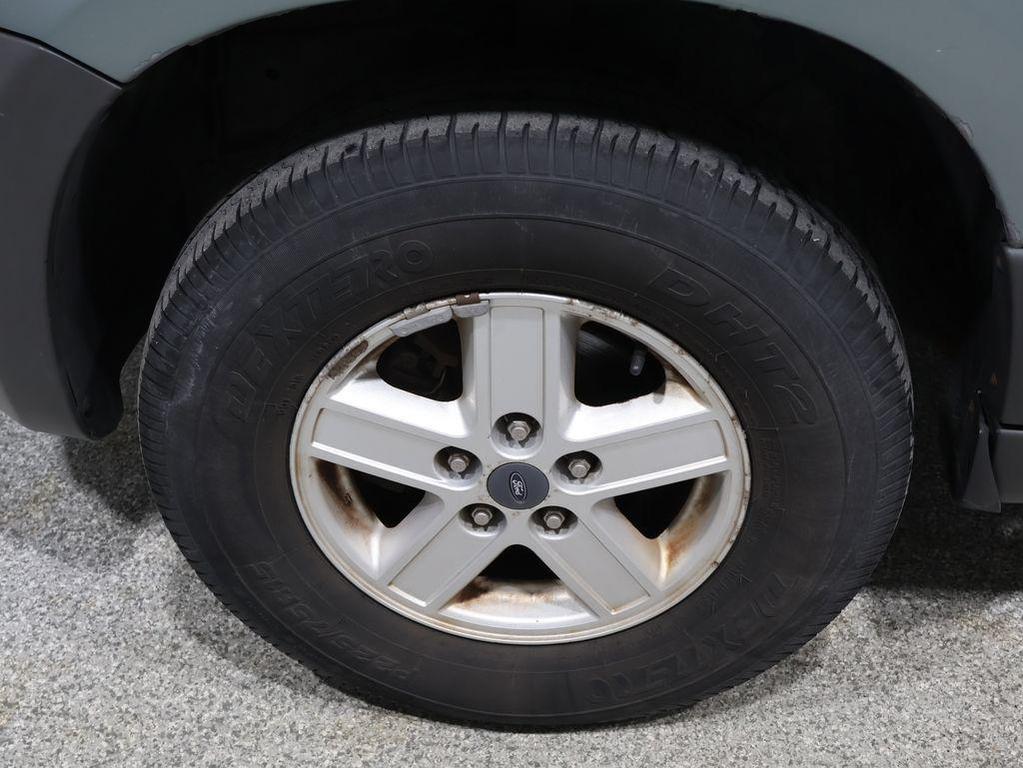 used 2007 Ford Escape car, priced at $4,325