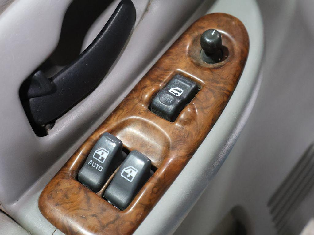 used 2002 Oldsmobile Silhouette car, priced at $1,400