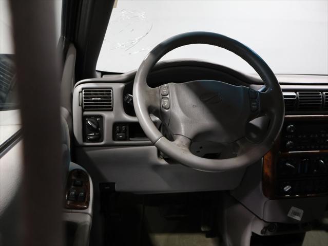 used 2002 Oldsmobile Silhouette car, priced at $3,786
