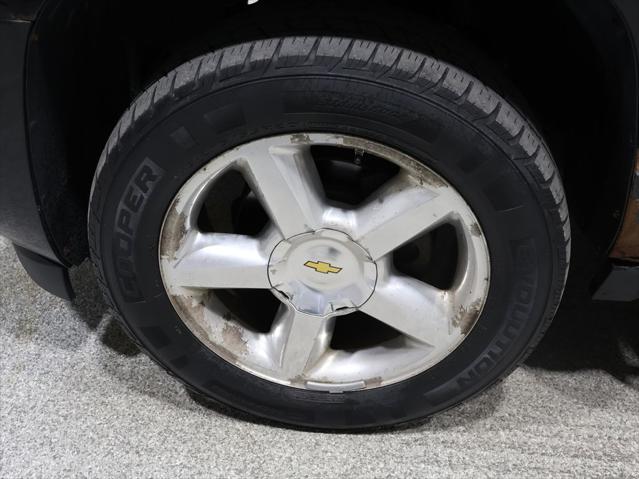 used 2008 Chevrolet Suburban car, priced at $5,000