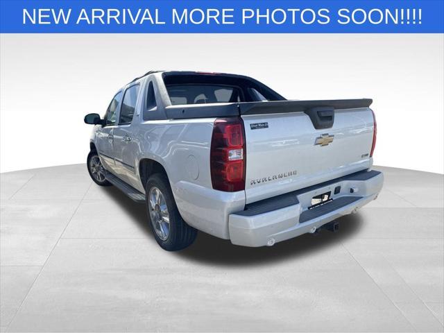 used 2010 Chevrolet Avalanche car, priced at $7,497