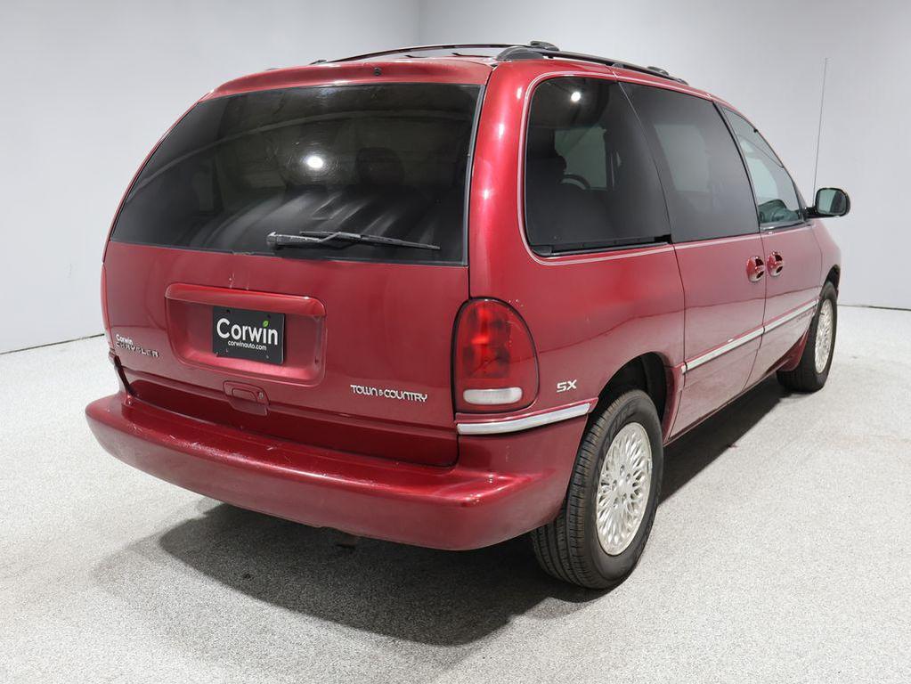 used 1997 Chrysler Town & Country car, priced at $2,736