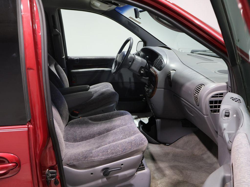 used 1997 Chrysler Town & Country car, priced at $2,736