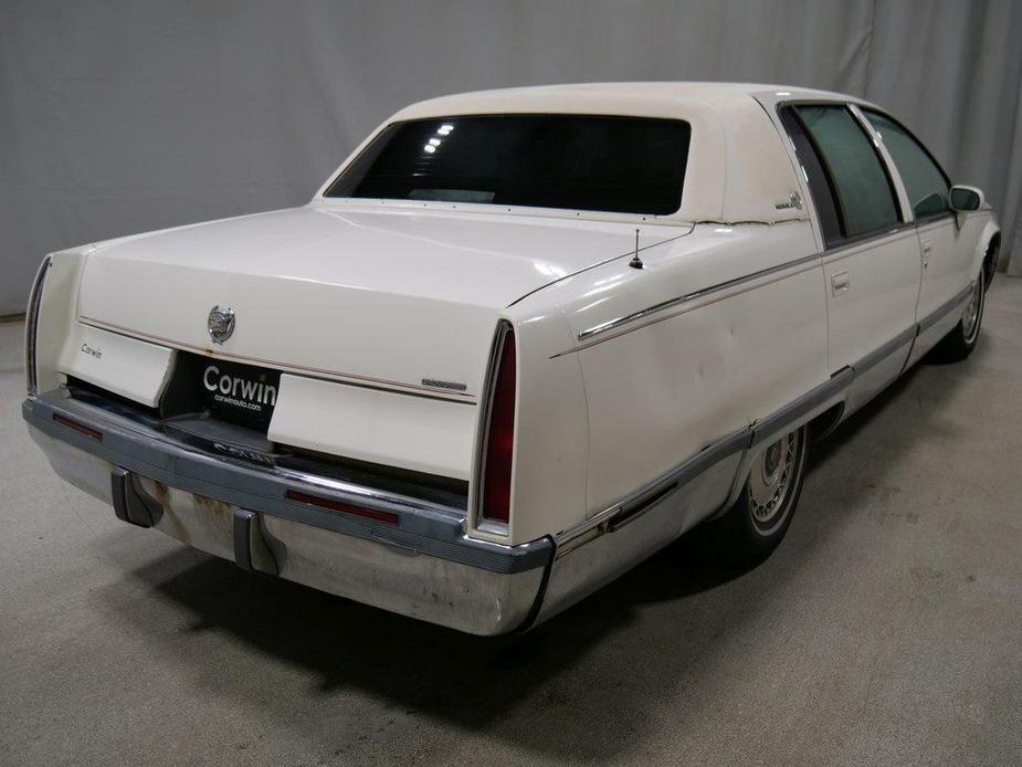 used 1993 Cadillac Fleetwood car, priced at $3,315