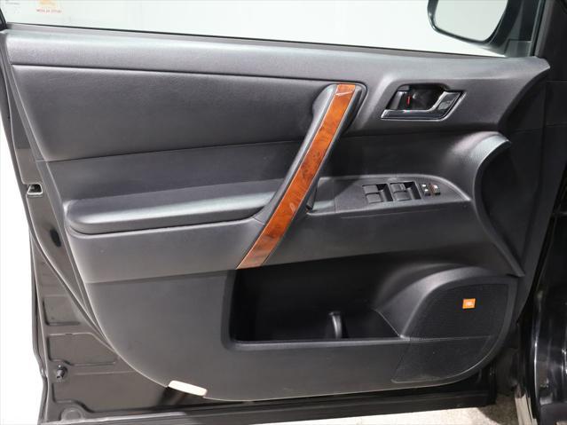 used 2013 Toyota Highlander car, priced at $17,683