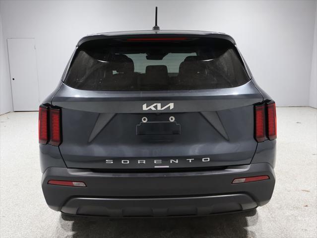 used 2022 Kia Sorento car, priced at $21,009