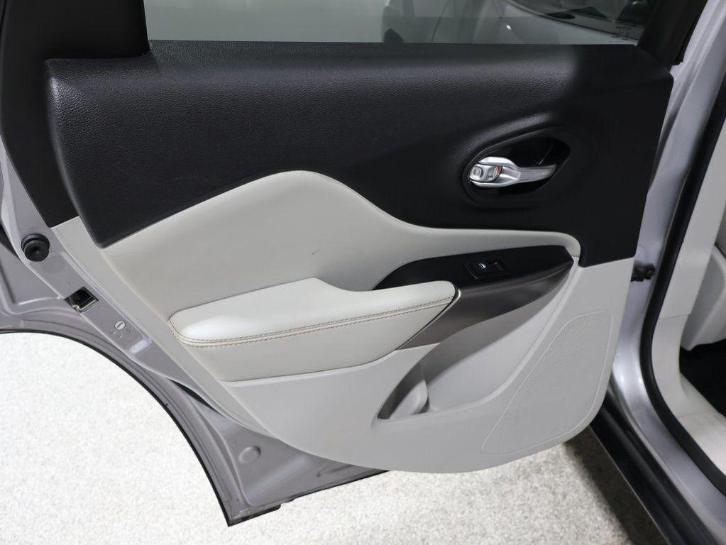 used 2022 Jeep Cherokee car, priced at $17,652