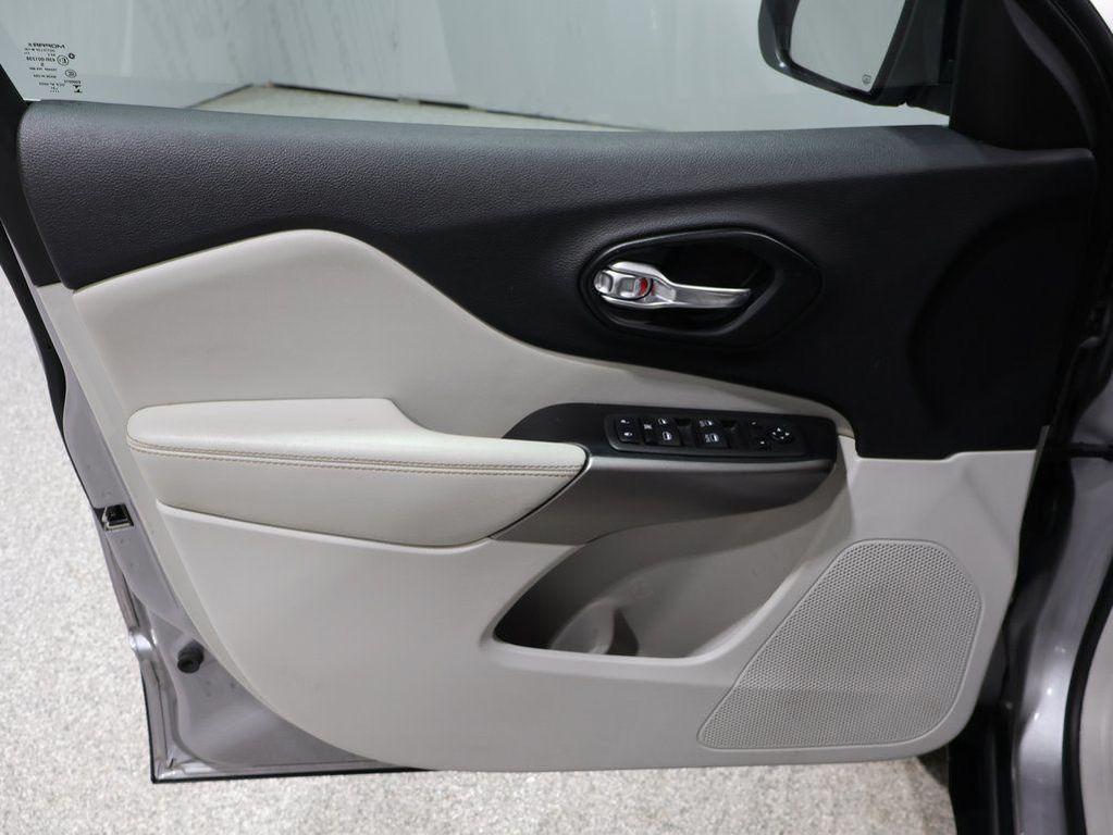 used 2022 Jeep Cherokee car, priced at $17,652