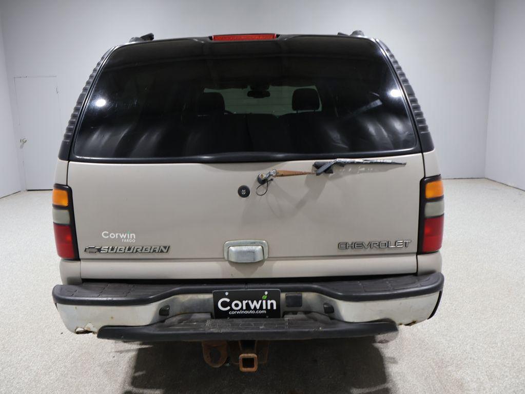 used 2004 Chevrolet Suburban car, priced at $1,300