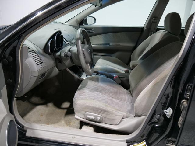 used 2006 Nissan Altima car, priced at $2,401