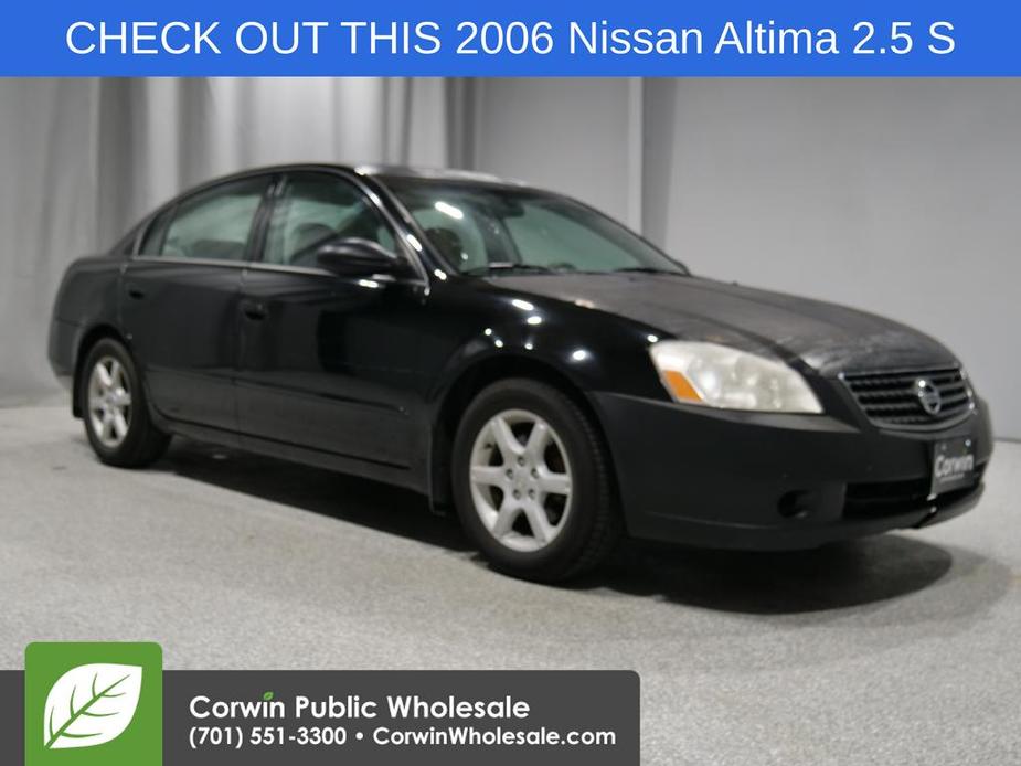used 2006 Nissan Altima car, priced at $4,000