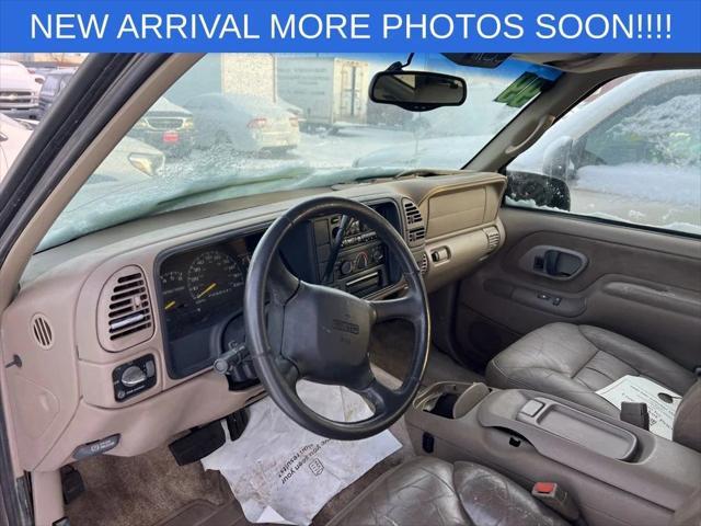 used 1999 GMC Suburban car, priced at $1,998