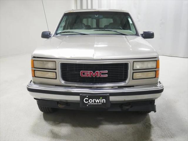 used 1999 GMC Suburban car, priced at $1,875