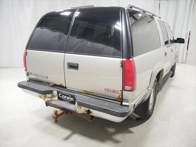 used 1999 GMC Suburban car, priced at $1,875