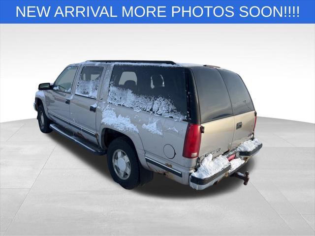 used 1999 GMC Suburban car, priced at $1,998