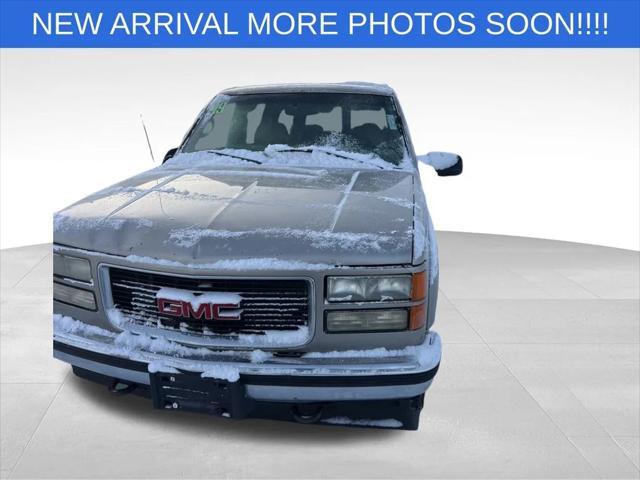 used 1999 GMC Suburban car, priced at $1,998