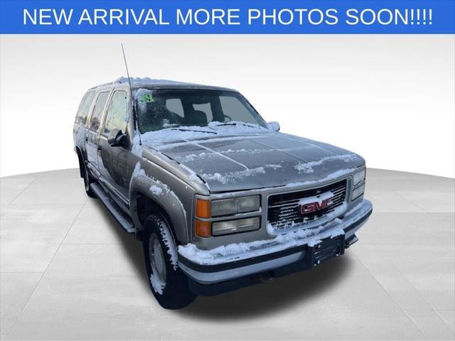 used 1999 GMC Suburban car, priced at $1,998