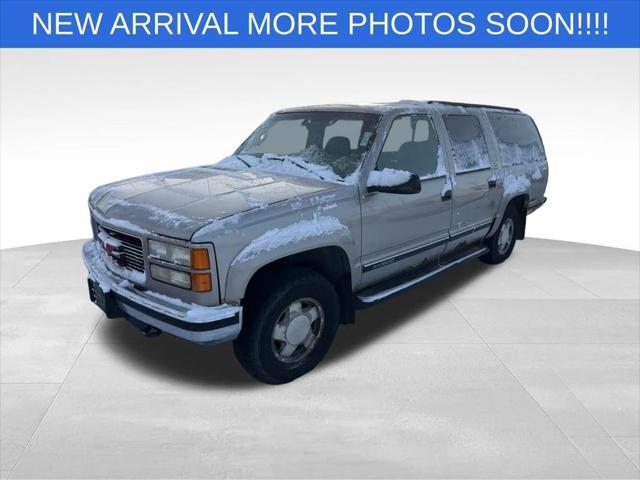 used 1999 GMC Suburban car, priced at $1,998