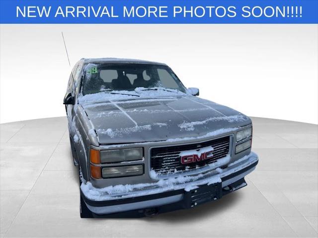 used 1999 GMC Suburban car, priced at $1,998