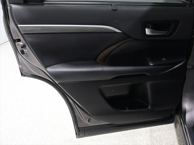 used 2019 Toyota Highlander car, priced at $25,426