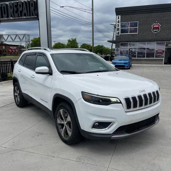 used 2020 Jeep Cherokee car, priced at $21,559