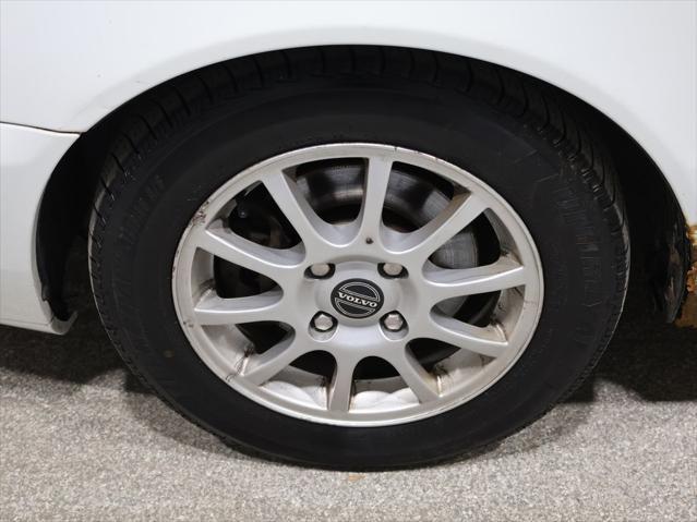 used 2004 Volvo S40 car, priced at $4,500