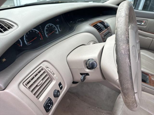 used 2000 Toyota Avalon car, priced at $5,989