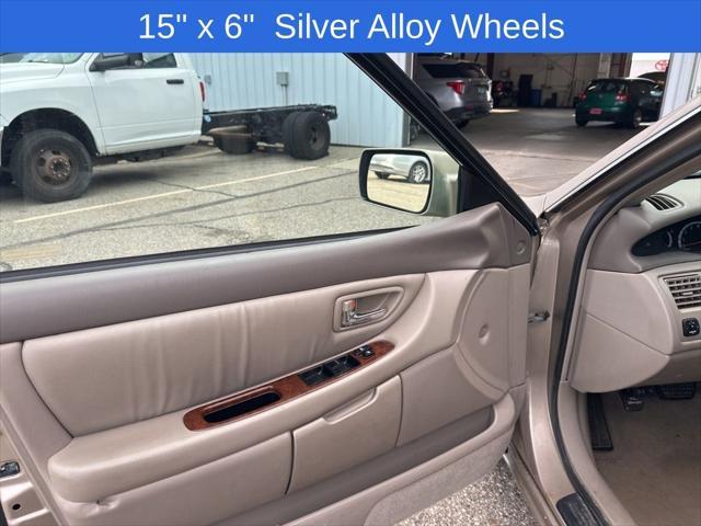 used 2000 Toyota Avalon car, priced at $5,989
