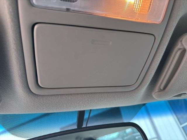 used 2000 Toyota Avalon car, priced at $5,989