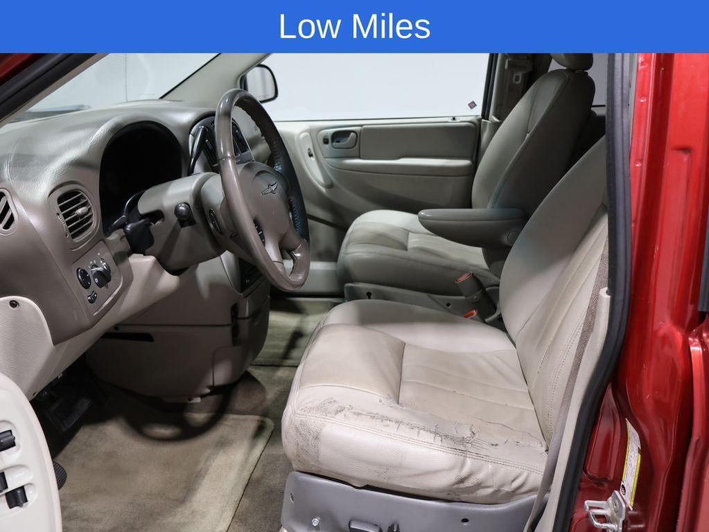 used 2007 Chrysler Town & Country car, priced at $1,898