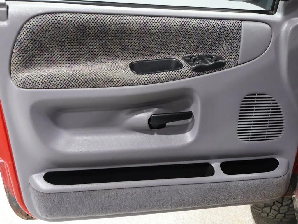 used 2000 Dodge Ram 1500 car, priced at $2,300