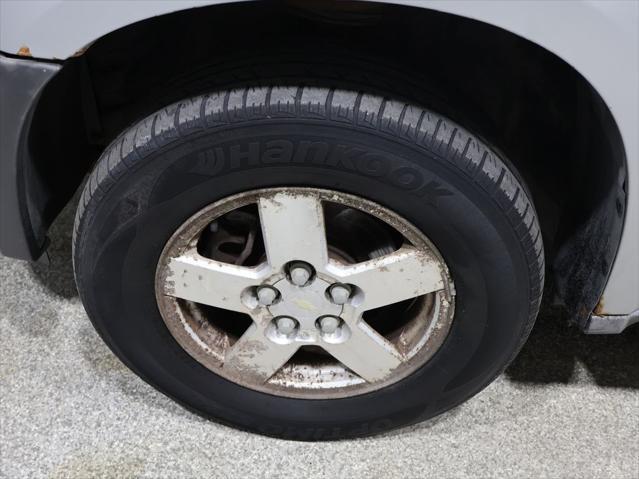 used 2005 Chevrolet Equinox car, priced at $2,413