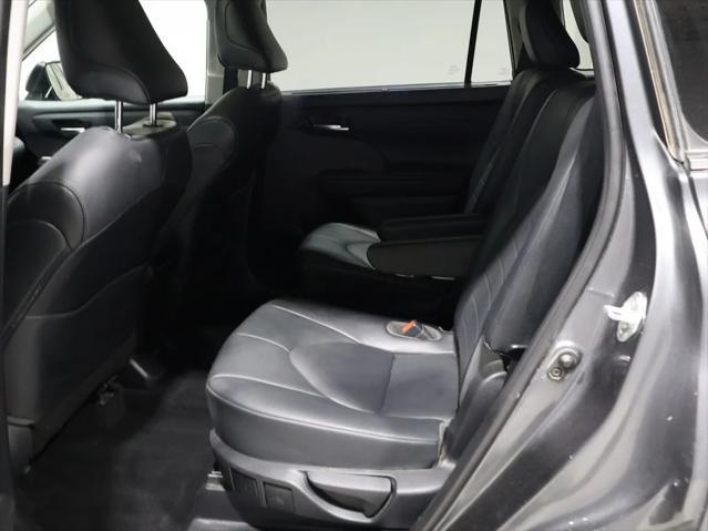 used 2021 Toyota Highlander car, priced at $36,376