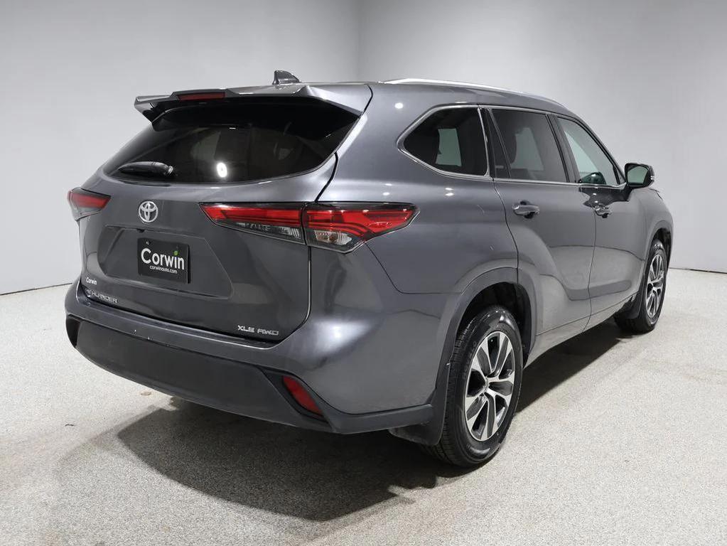 used 2021 Toyota Highlander car, priced at $29,983