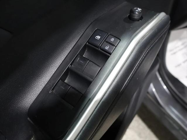used 2021 Toyota Highlander car, priced at $36,376