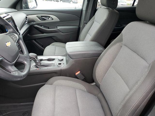 used 2023 Chevrolet Traverse car, priced at $27,864