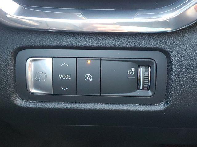 used 2025 GMC Acadia car, priced at $34,289