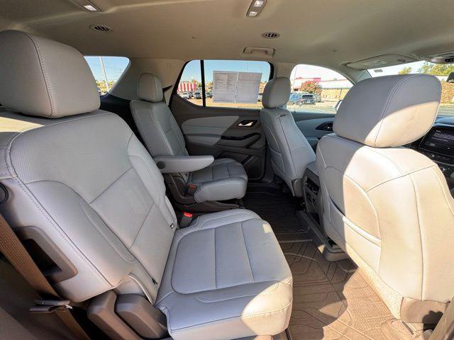 used 2021 Chevrolet Traverse car, priced at $30,137