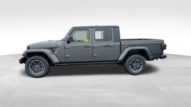 used 2021 Jeep Gladiator car, priced at $30,256